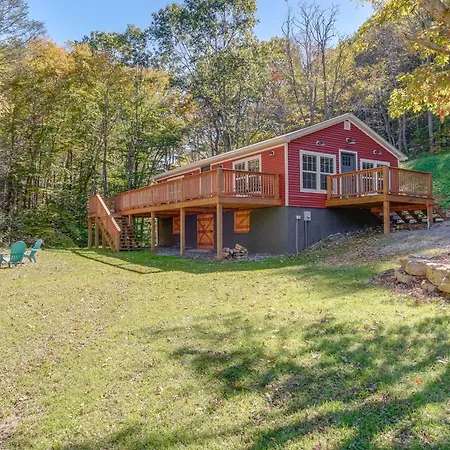 2 Mi To Warm Springs Pools Home With Large Yard!